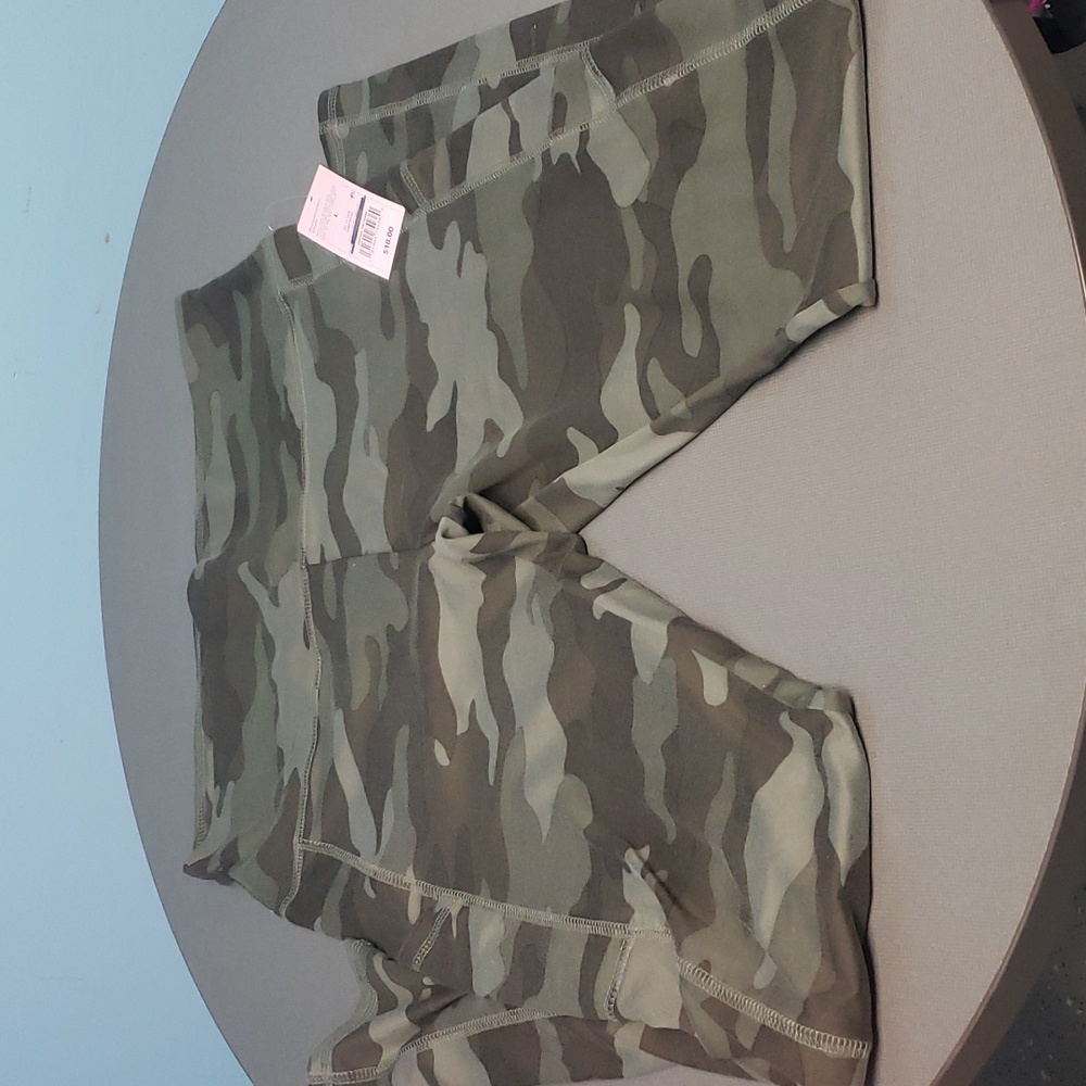 Woman's leggings camouflage with side pockets